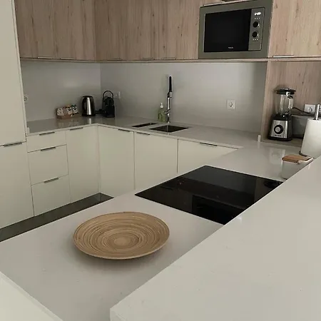 Pe Da Cruz - Center Apartment *